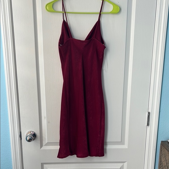 Rue21 Red Sleeveless V-Neck Mini Dress - Picture 3 of 5